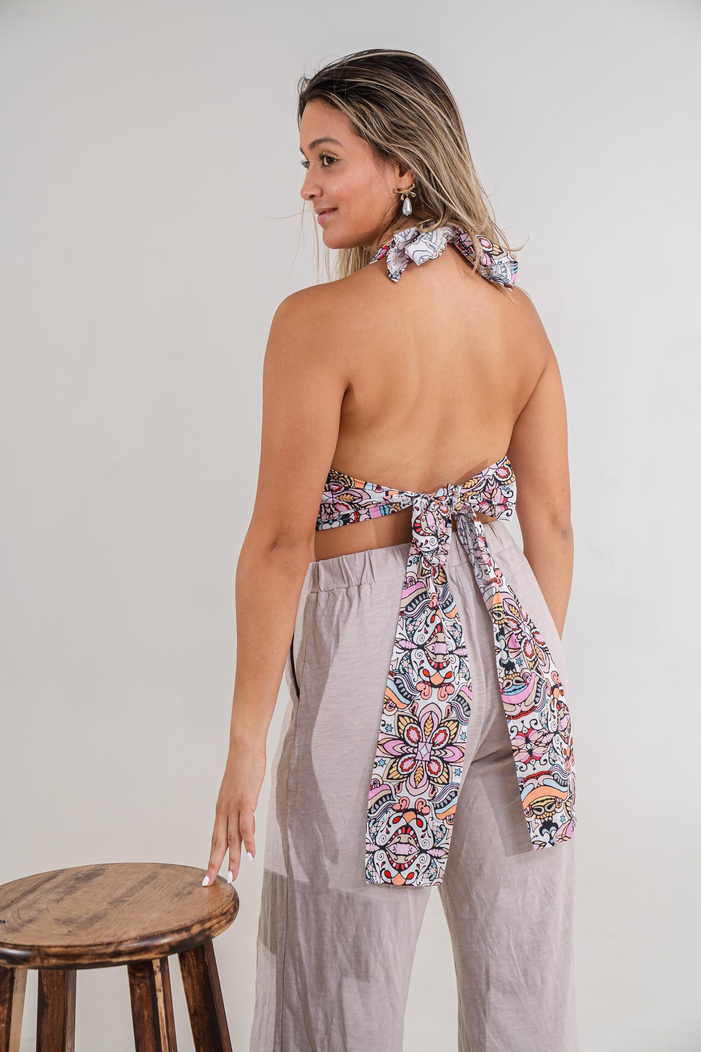 Abstract Tie Top